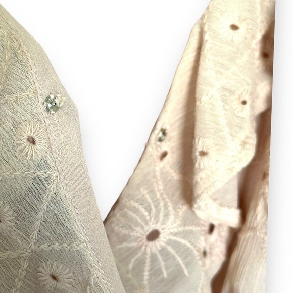 Astr Dusty Pink April Eyelet Ruffle Cold Shoulder Wrap Blouse Sz Large - Picture 10 of 16